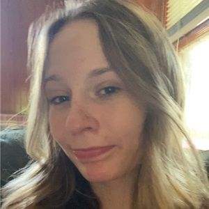 Meet your Posher, Maya